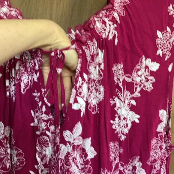 Relisted Torrid floral bohemian dress slits at bottom & keyhole at neckline - Picture 7 of 17